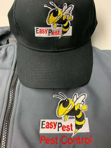 Embroidered fleece with a chest logo